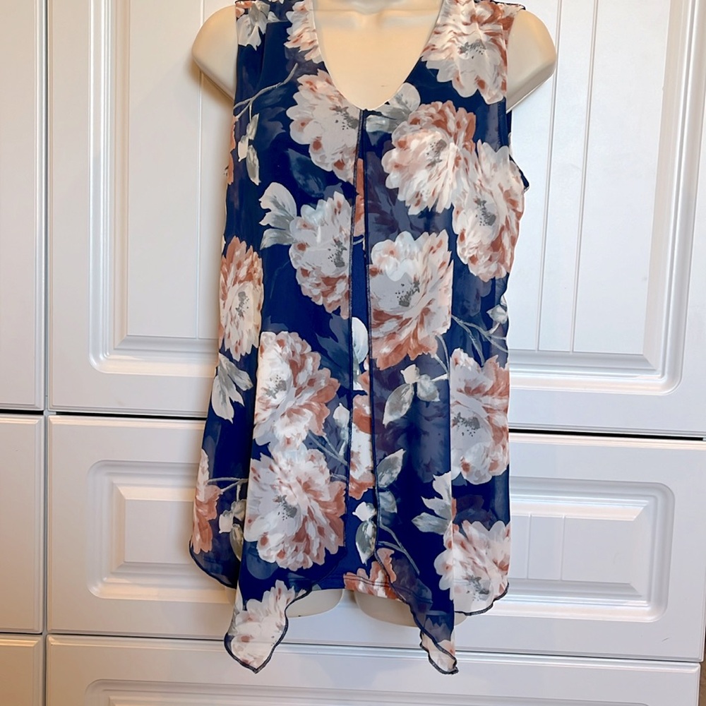 Pretty floral top